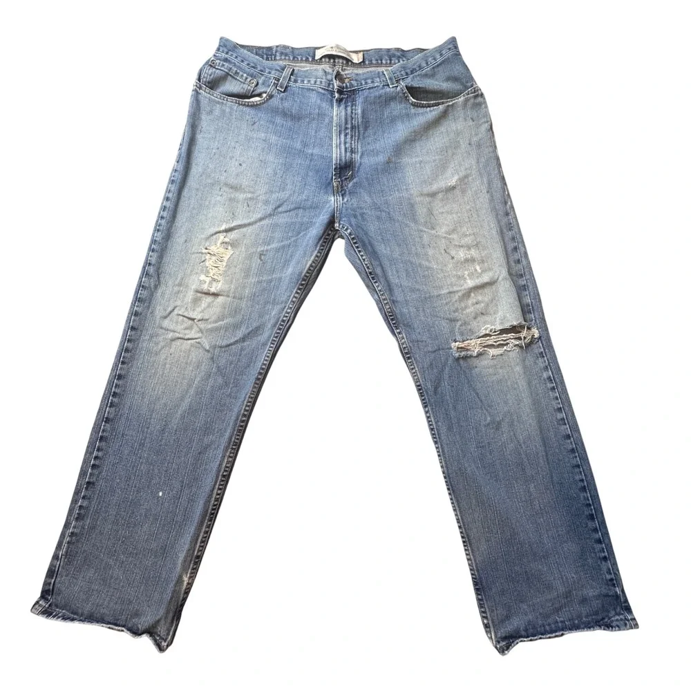 Vintage Levi's Jeans Mens 37x28 Blue Relaxed Straight Distressed Denim Pants Y2K